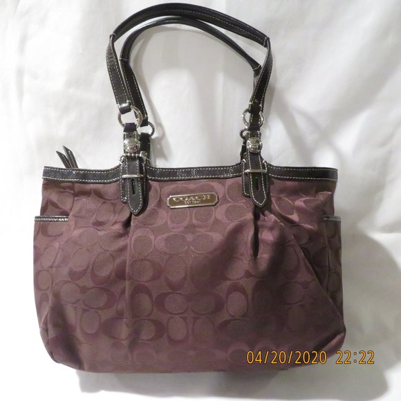 COACH Chocolate Gallery Signature Purse